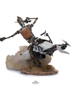 Iron Studios Deluxe BDS: Disney Star Wars The Mandalorian - IG-11 and The Child Art Scale Polystone Statue (1/10) (LUCSWR47021-10)