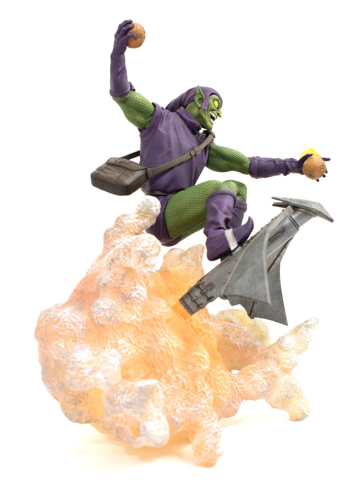 Diamond Deluxe Marvel Gallery: Spider Man - Comic Green Golbin PVC Statue (25cm) (JAN221991)